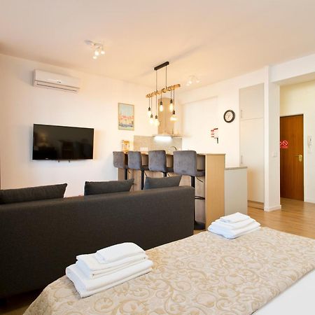 Casa Roberto - Studio Apartment, Lift, Ac, Car Parking - Extra OOporto Exterior foto