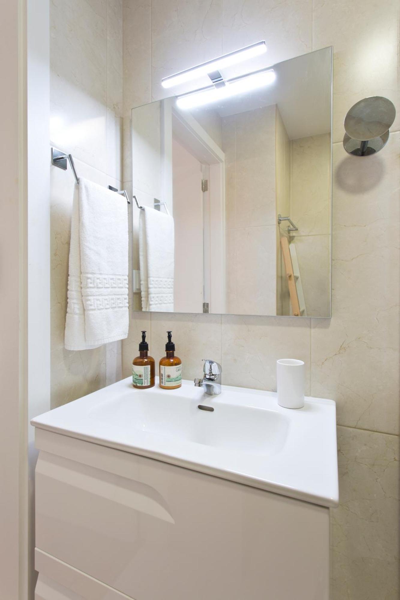 Casa Roberto - Studio Apartment, Lift, Ac, Car Parking - Extra OOporto Exterior foto